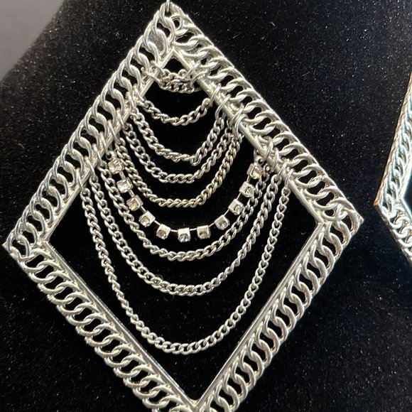 Diamond Shaped Chain Link Drop Earrings - Picture 3 of 5